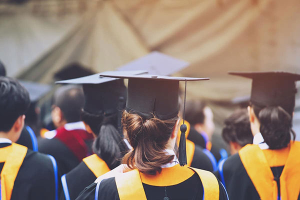 Why should you study graduate in Canada?
